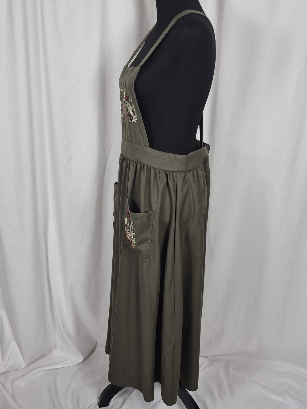 Hot Topic Thorn & Fable Woodland Embroidered Midaxi Skirtall - Size XL (Jr.) / M